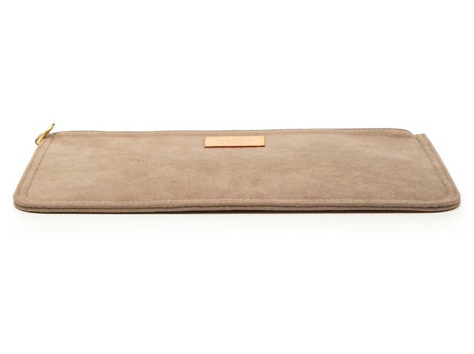 Braune Louis Vuitton Aurelia GM Pouch aus Wildleder - Ansicht 3