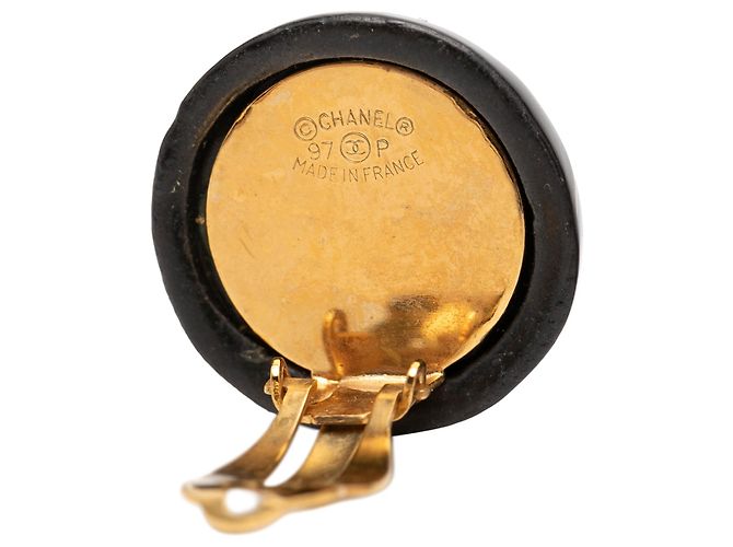 Orecchini a clip Chanel CC in resina e ottone con stampa logo nero - vista 3
