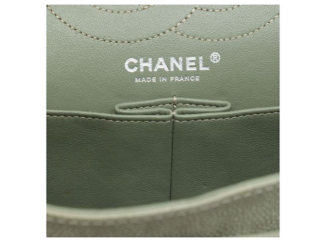 Borsa a tracolla Chanel Reissue 2.55 Double Flap in Caviar trapuntato verde - vista 5