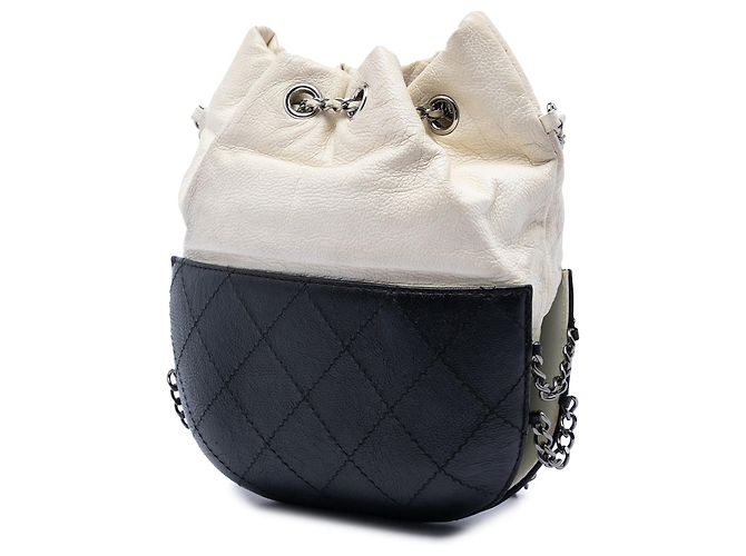Chanel Gabrielle Bucket Bag Small Bicolor aus gestepptem Kalbsleder schwarz - Ansicht 2