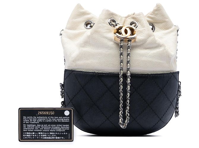 Chanel Gabrielle Bucket Bag Small Bicolor aus gestepptem Kalbsleder schwarz - Ansicht 6
