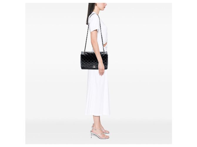 Borsa a tracolla Chanel Maxi Classic Patent Double Flap nera Nero - vista 6