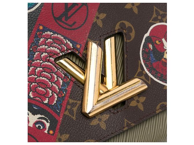 Twist Borsa a tracolla marrone Louis Vuitton Monogram Boite Chapeaux Souple MM - vista 11