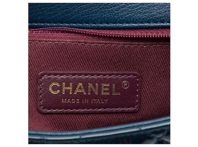 Borsa a tracolla Chanel Paris Salzburg Medium in vernice e pelle di capra blu con occhielli CC - vista 5
