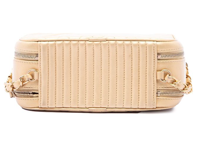 Borsa a tracolla Chanel Small Quilted Lambskin Coco Boy Gold D'oro - vista 3