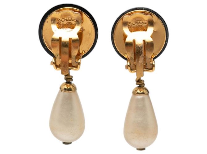 Orecchini pendenti Chanel CC placcati oro, perle finte e resina D'oro - vista 2