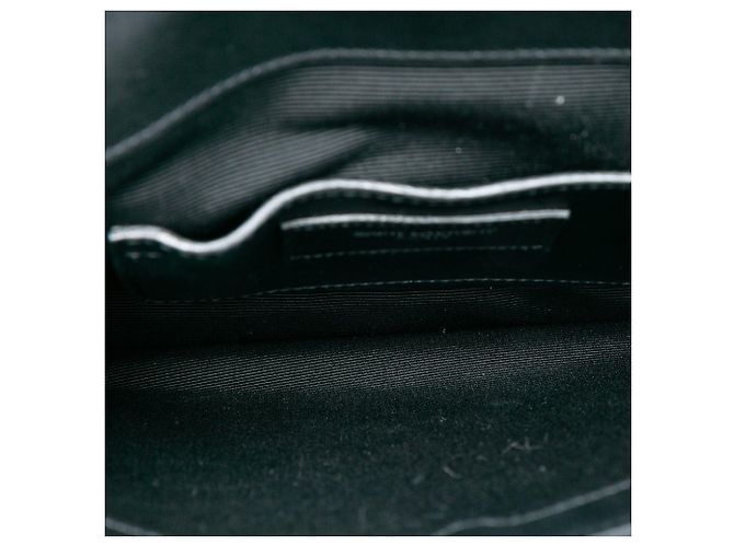Borsa a tracolla con patta a bustina con monogramma e borchie in pelle di vitello chevron nera Saint Laurent Nero - vista 4