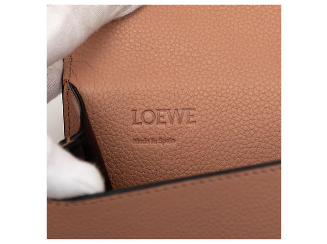 Loewe Borsa a tracolla Barcelona in pelle di vitello granulata Mini marrone - vista 5
