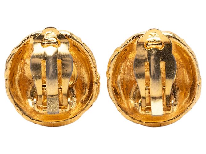 Orecchini a clip rotondi Chanel CC placcati oro D'oro - vista 2