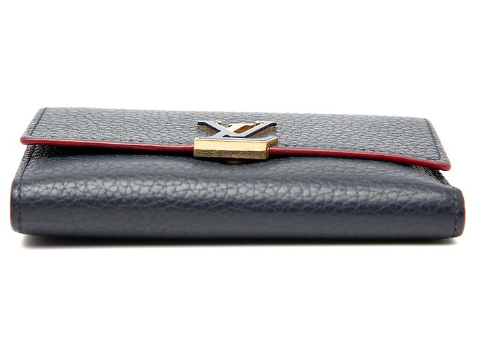 Cartera compacta Louis Vuitton Taurillon Capucines azul - vista 3