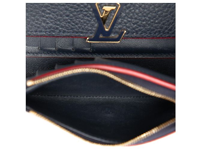 Cartera compacta Louis Vuitton Taurillon Capucines azul - vista 4