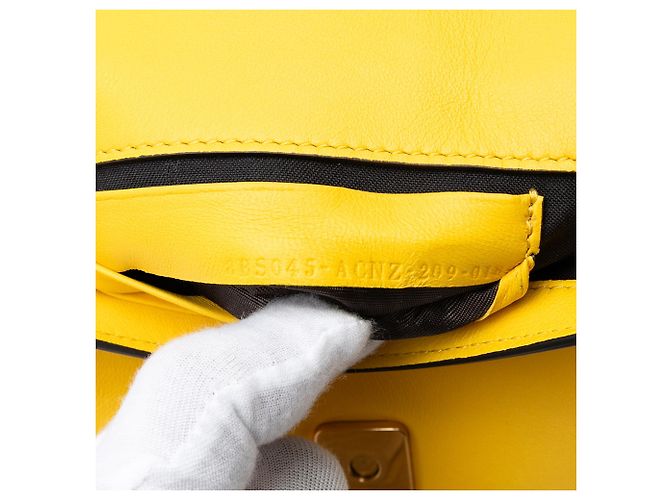 Borsa a tracolla Fendi Mini Bicolor Nappa Apolo Chain Baguette gialla Giallo - vista 5