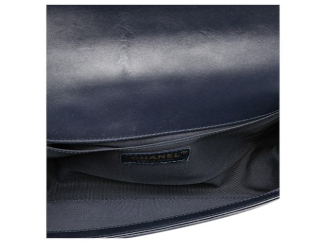 Borsa a tracolla Chanel Old Medium Boy Flap in agnello trapuntato nero - vista 4