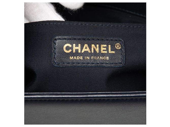 Borsa a tracolla Chanel Old Medium Boy Flap in agnello trapuntato nero - vista 5