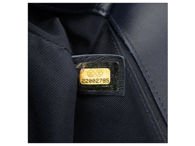 Borsa a tracolla Chanel Old Medium Boy Flap in agnello trapuntato nero - vista 6