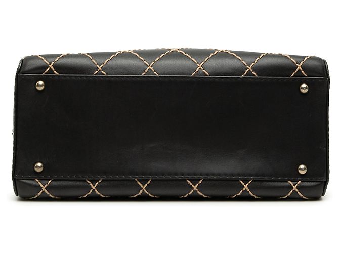 Borsa Chanel CC in agnello nero con cuciture wild stitch - vista 3