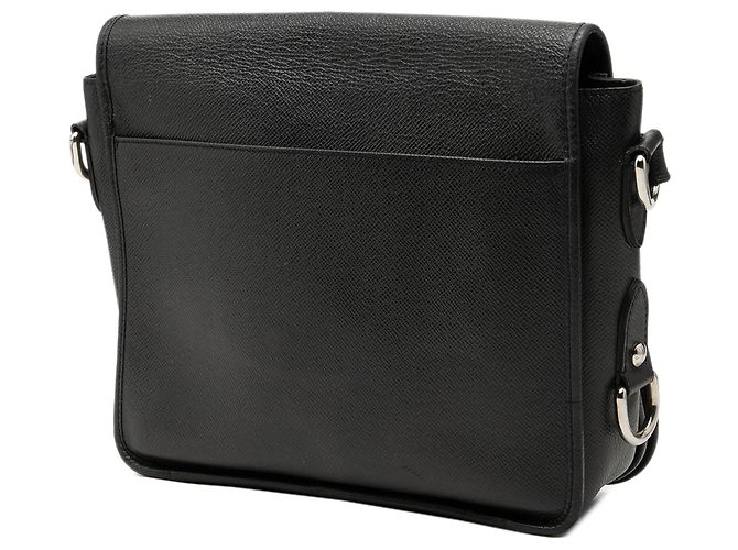 Borsa a tracolla Louis Vuitton Taiga Andrei nera Nero - vista 2