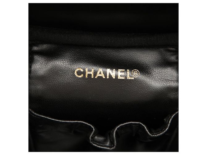 Vanity Beauty case Chanel CC Caviar nero - vista 5