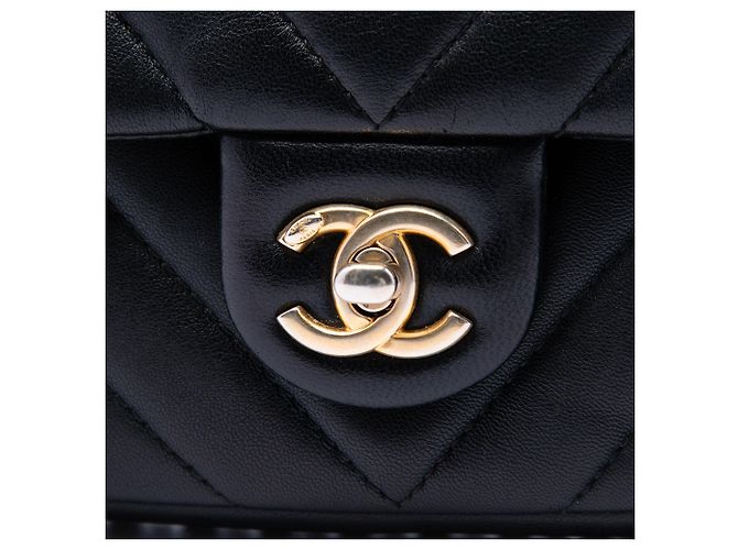Borsa a tracolla Chanel Mini Rectangular Chevron Lambskin Chain Around Flap nera Nero - vista 5