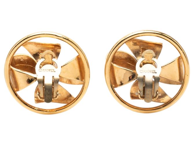 Orecchini a clip Chanel CC placcati in oro con fiocco pinwheel e perle finte D'oro - vista 2