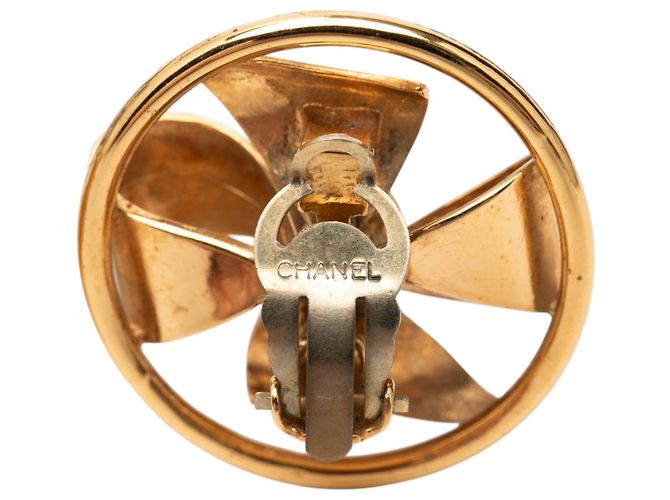 Orecchini a clip Chanel CC placcati in oro con fiocco pinwheel e perle finte D'oro - vista 3