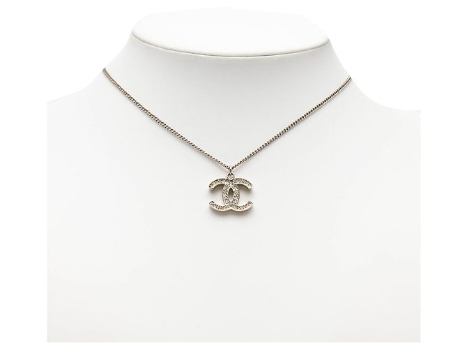 Chanel CC Silberne Halskette mit Strassanhänger, versilbert - Ansicht 5