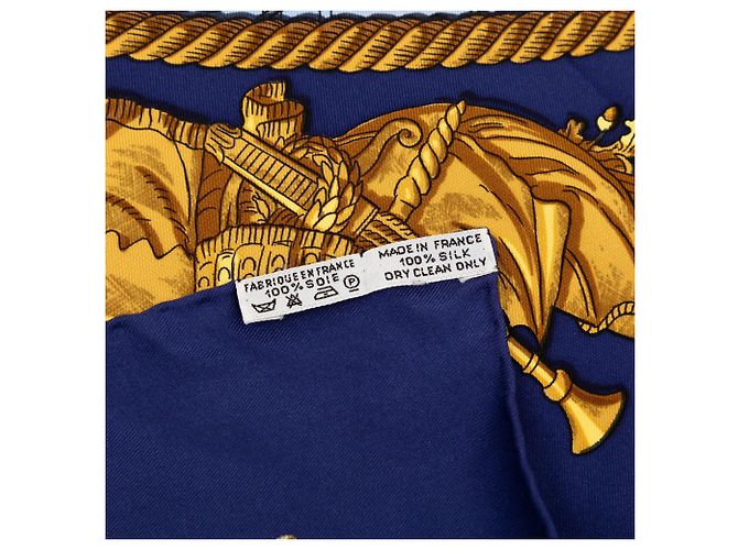 Sciarpa in seta Hermès Marine et Cavalerie 90 Blu - vista 2