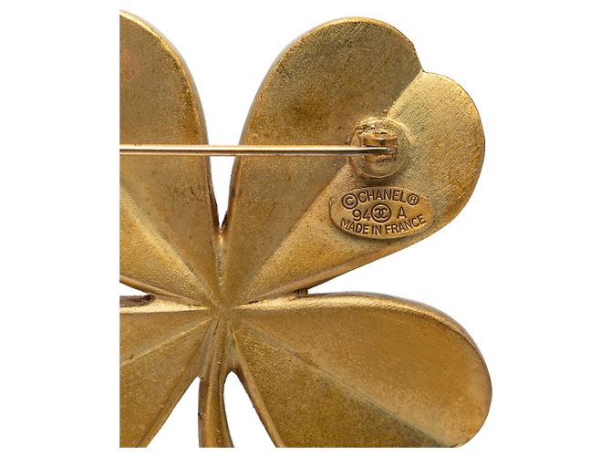 Spilla trifoglio Chanel CC placcata oro D'oro - vista 3