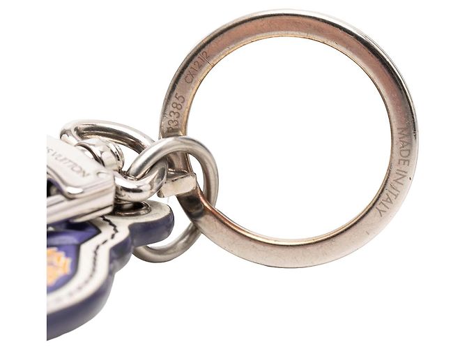 Portachiavi e charm Illustre in pelle stampata e ottone viola Louis Vuitton LV Varsity Jacket Porpora - vista 4