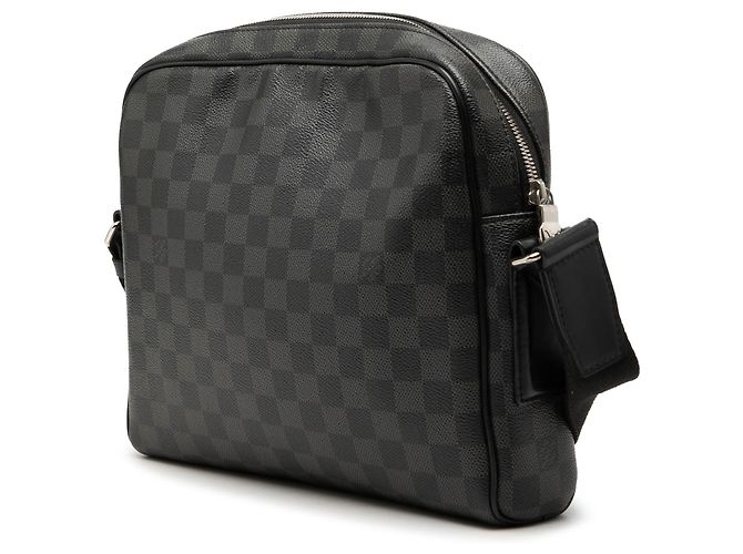 Borsa a tracolla Louis Vuitton Damier Graphite Dayton Reporter MM nera Nero - vista 2