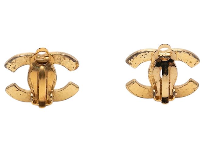 Chanel CC Clip-On-Ohrringe aus schwarzem Emaille und vergoldet - Ansicht 2