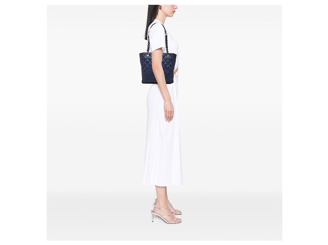 Piccola borsa shopping Chanel Caviar blu - vista 6