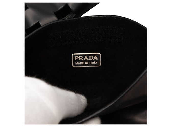 Borsa a tracolla in pelle traforata nera Prada Nero - vista 5
