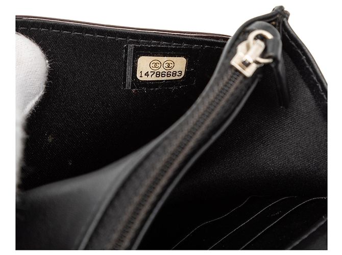 Wallet On Chain Borsa a tracolla Chanel CC Embossed Patent Camellia marrone con catena - vista 6