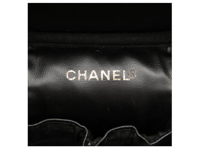 Vanity Beauty case Chanel CC Caviar nero - vista 5