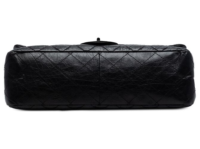 Bolso de hombro Chanel Reissue 2.55 Double Flap 227 en piel de becerro envejecida acolchada negra Negro - vista 3