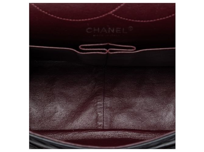 Bolso de hombro Chanel Reissue 2.55 Double Flap 227 en piel de becerro envejecida acolchada negra Negro - vista 4