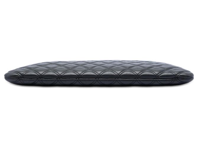 Clutch O Case in agnello trapuntato nero Chanel Large Double Stitch - vista 3