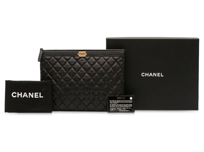 Chanel Boy O Case Clutch aus gestepptem Caviar Leder Schwarz Medium - Ansicht 11