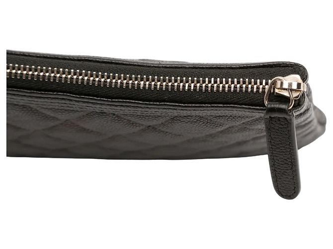Chanel Boy O Case Clutch aus gestepptem Caviar Leder Schwarz Medium - Ansicht 7