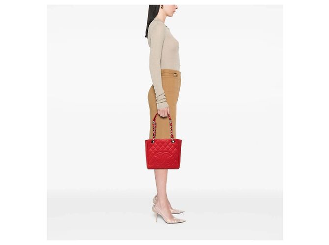 Piccola borsa shopping Chanel Caviar rossa Rosso - vista 7