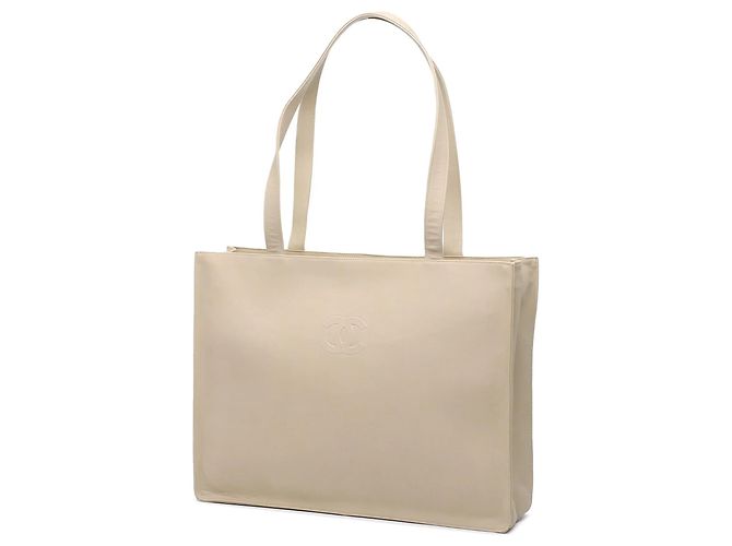 Tote Chanel in pelle di agnello beige con logo CC goffrato e camelia - vista 2