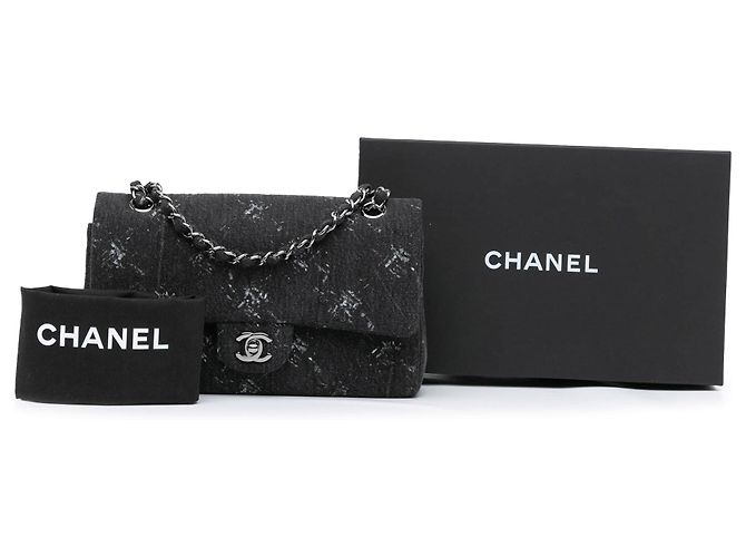 Borsa a tracolla Chanel Medium Denim Double Flap nera Nero - vista 12
