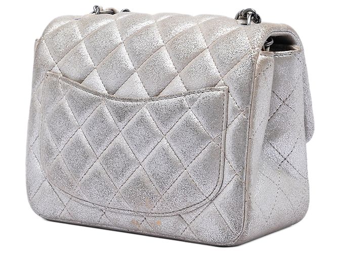 Borsa a tracolla Chanel Mini Square Classic in agnello metallizzato argento con patta singola - vista 2