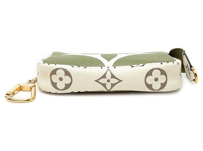 Pochette Green Louis Vuitton Monogram Giant Micro Pochette Accessoires Verde - vista 3