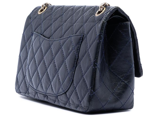 Borsa a tracolla Chanel Reissue 2.55 Double Flap 226 in pelle di vitello invecchiata trapuntata blu - vista 2