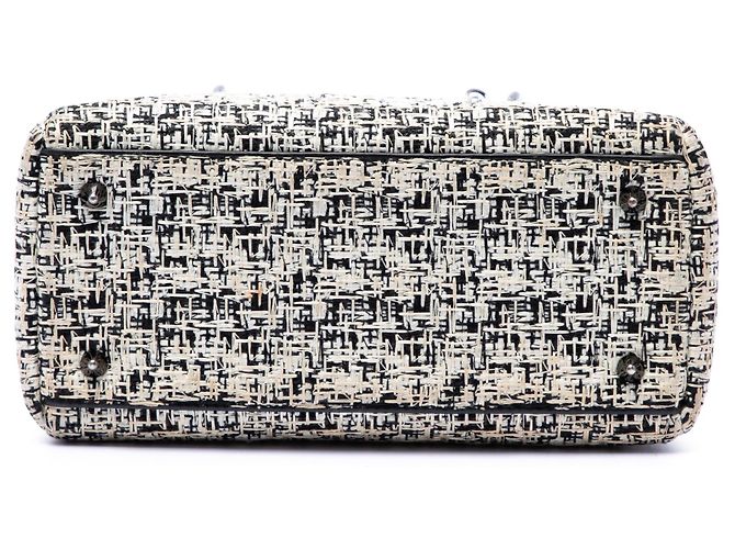 Borsa Lady Dior in tweed bianco, misura Medium - vista 3