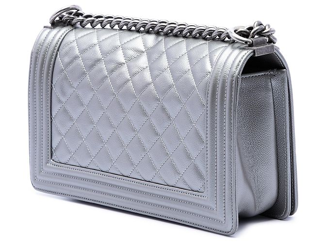Borsa a tracolla Chanel Old Medium Quilted Metallic Caviar Boy Flap argento - vista 2