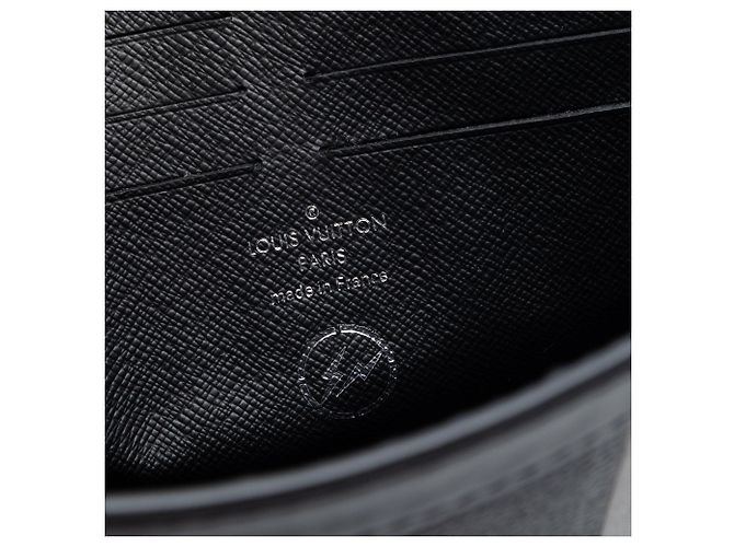Pochette Voyage MM Fujiwara Monogram Eclipse Flash nera Louis Vuitton Clutch Bag Nero - vista 5