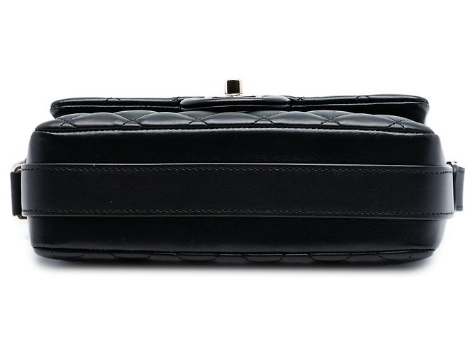 Borsa a tracolla Chanel Flap in pelle di vitello trapuntata nera Nero - vista 3